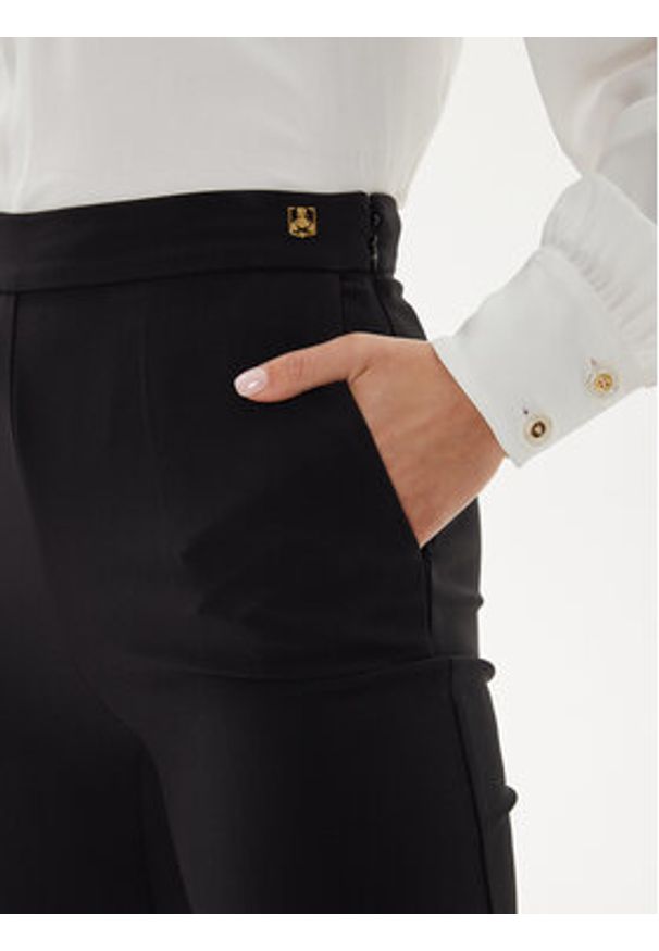 Elisabetta Franchi Spodnie materiałowe PA-030-46E2-V250 Czarny Regular Fit. Kolor: czarny. Materiał: syntetyk