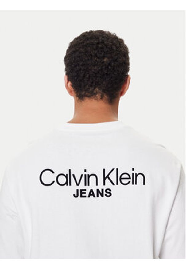 Calvin Klein Jeans T-Shirt LV04RD825G Biały Regular Fit. Kolor: biały. Materiał: bawełna