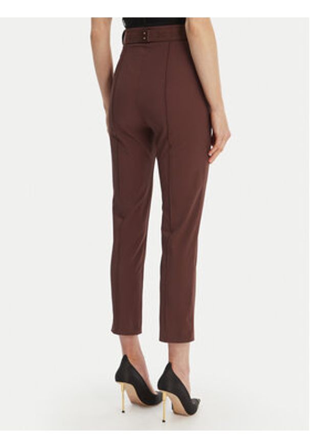Elisabetta Franchi Spodnie materiałowe PA-132-61E2-V350 Brązowy Regular Fit. Kolor: brązowy. Materiał: syntetyk