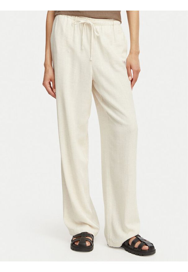 only - ONLY Spodnie materiałowe Siesta 15322263 Beżowy Regular Fit. Kolor: beżowy. Materiał: wiskoza