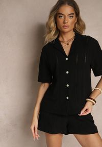 Renee - Czarna Koszula z Bawełny Ozdobiona Ażurowym Wzorem Natalena. Okazja: na co dzień. Kolor: czarny. Materiał: bawełna. Długość rękawa: krótki rękaw. Długość: krótkie. Wzór: aplikacja, ażurowy. Styl: casual #3