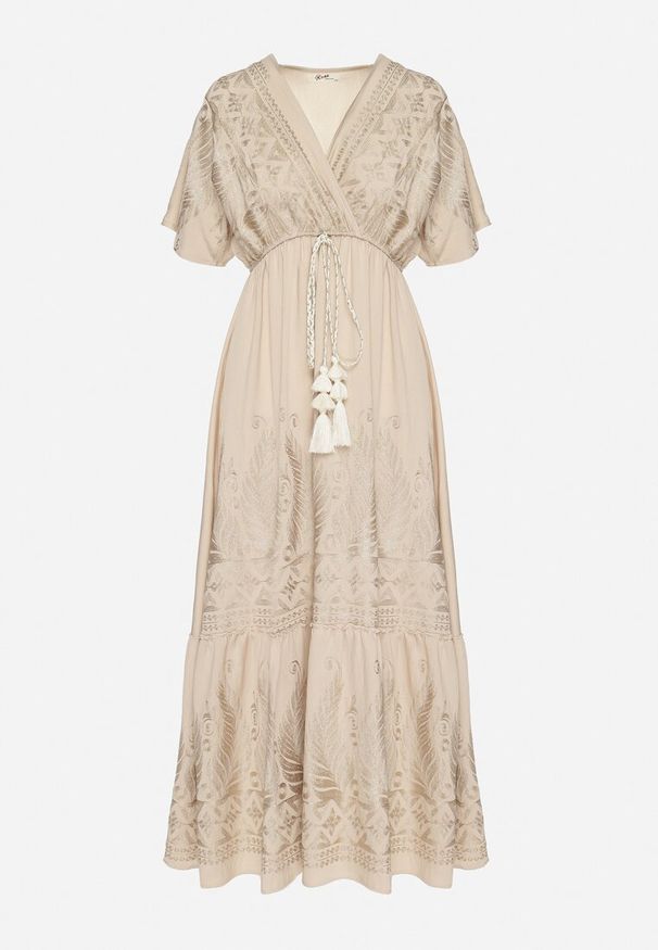 Born2be - Beżowa Kopertowa Sukienka z Wiskozy Zdobiona Frędzlami i Metalicznym Haftem Redeirae. Okazja: na spacer, na co dzień. Typ kołnierza: dekolt w serek. Kolor: beżowy. Materiał: wiskoza. Wzór: aplikacja, haft. Typ sukienki: kopertowe. Styl: casual, klasyczny