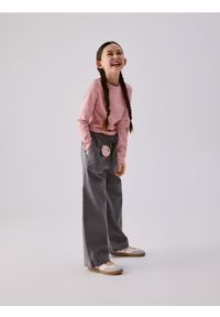 Reserved - Spodnie z breloczkiem - ciemnoszary. Kolor: szary. Materiał: tkanina, bawełna #1