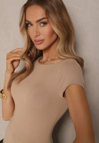 Renee - Brązowy Dopasowany T-shirt z Bawełny z Dekoltem o Kształcie Łódki Gallenia. Okazja: na co dzień. Typ kołnierza: dekolt w łódkę. Kolor: brązowy. Materiał: bawełna. Styl: klasyczny, casual #3