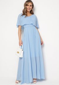 Born2be - Niebieska Sukienka Plisowana z Szeroką Falbaną Przy Dekolcie Dinara. Kolor: niebieski. Styl: wizytowy. Długość: maxi #6