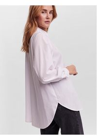 Vero Moda Koszula 10264952 Biały Regular Fit. Kolor: biały. Materiał: bawełna, syntetyk