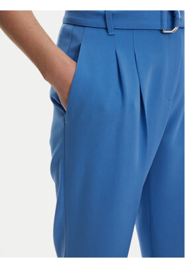 BOSS Spodnie materiałowe Tapiah 50490037 Niebieski Regular Fit. Kolor: niebieski. Materiał: syntetyk