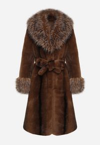 Born2be - Brązowy Futrzany Płaszcz z Paskiem i Ozdobnym Kołnierzem i Rękawami Ceneffa. Okazja: na co dzień. Typ kołnierza: golf. Kolor: brązowy. Materiał: futro. Długość rękawa: długi rękaw. Długość: długie. Styl: klasyczny, casual, elegancki #7