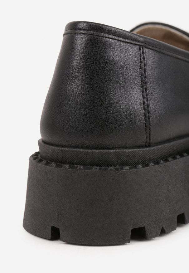 Born2be - Czarne Mokasyny Vices na Grubej Podeszwie Viara. Okazja: na co dzień. Kolor: czarny. Materiał: jeans. Styl: casual, klasyczny, elegancki