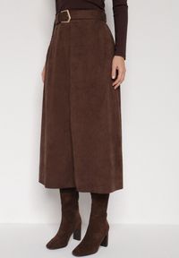 Born2be - Brązowa Rozkloszowana Wiskozowa Spódnica z Bawełną Ozdobiona Paskiem Nawedea. Okazja: na co dzień. Kolor: brązowy. Materiał: bawełna, wiskoza. Wzór: aplikacja. Styl: klasyczny, casual, elegancki #1