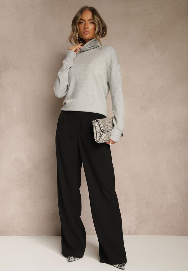 Renee - Szary Golf z Dodatkiem Kaszmiru z Przeszyciami po Bokach Avenella. Okazja: na spotkanie biznesowe. Typ kołnierza: golf. Kolor: szary. Materiał: kaszmir. Styl: klasyczny, elegancki, biznesowy