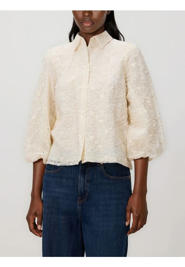 Reserved - Koszula z haftem - złamana biel. Materiał: tkanina, bawełna. Wzór: haft