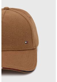 TOMMY HILFIGER - Tommy Hilfiger czapka z daszkiem kolor brązowy melanżowa. Kolor: brązowy. Wzór: melanż #2