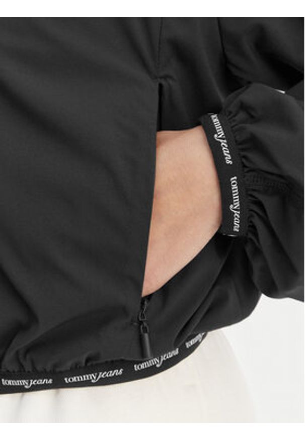 Tommy Jeans Kurtka bomber DW0DW22323 Czarny Regular Fit. Kolor: czarny. Materiał: syntetyk