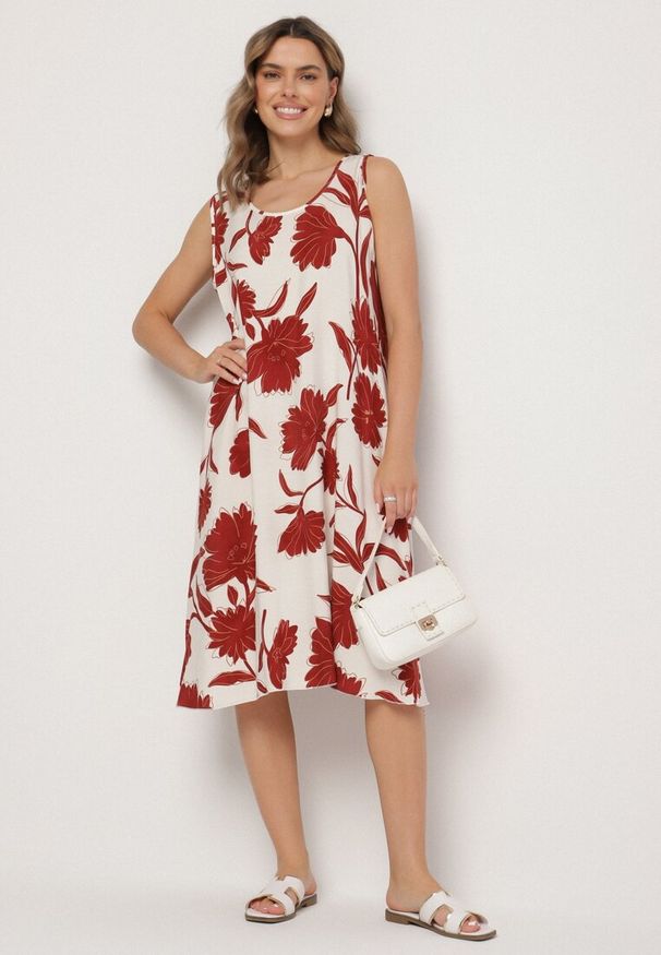 Born2be - Bordowa Sukienka z Wiskozy z Wzorem w Kwiaty Bez Rękawów Orrulene. Okazja: na co dzień. Kolor: czerwony. Materiał: wiskoza. Długość rękawa: bez rękawów. Wzór: kwiaty. Sezon: wiosna, lato. Styl: casual, klasyczny