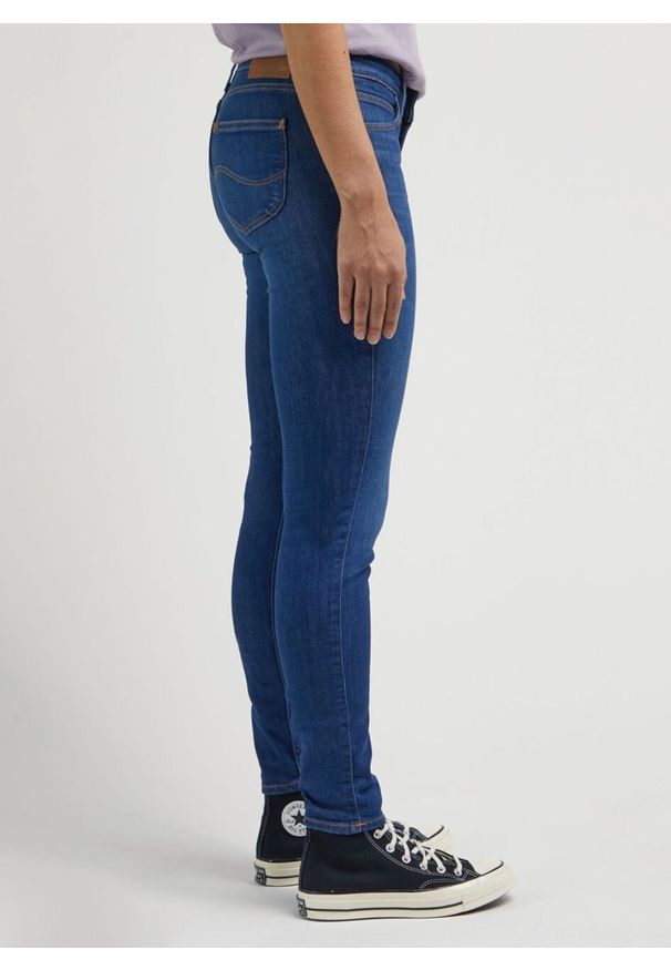 Lee - LEE SCARLETT DAMSKIE SPODNIE JEANSOWE NIGHT SKY L526GUD38