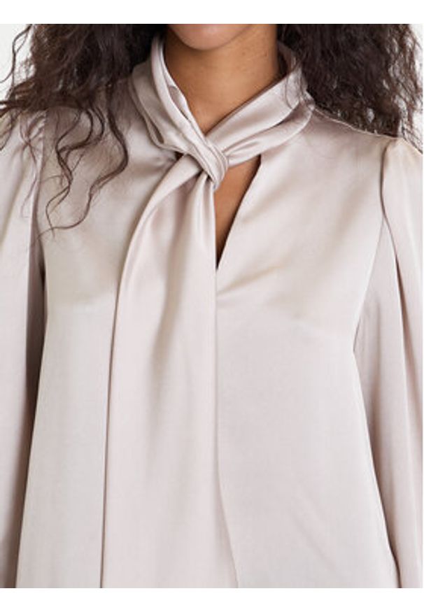 Vero Moda Bluzka Nini 10336252 Beżowy Standard Fit. Kolor: beżowy. Materiał: syntetyk