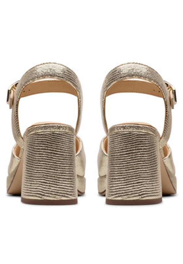 Clarks Sandały Ritzy75 Rae 26181303 Złoty. Kolor: złoty. Materiał: skóra