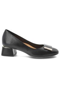 Czółenka damskie Armodo, cholewka skóra naturalna gładka klasyczny fason stabilny obcas metalowa ozdoba z przodu jednolita forma miękkie wykończenie. Kolor: czarny. Materiał: skóra. Szerokość cholewki: normalna. Wzór: gładki, jednolity, aplikacja. Obcas: na obcasie. Styl: klasyczny. Wysokość obcasa: średni #8