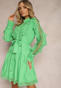 Renee - Zielona Sukienka Laodilea. Kolor: zielony. Materiał: materiał, koronka. Wzór: koronka. Styl: klasyczny. Długość: mini #1