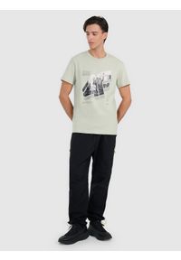 4f - 4F T-shirt regular z nadrukiem męski - turkusowy M. Kolor: turkusowy. Materiał: skóra, materiał. Wzór: nadruk