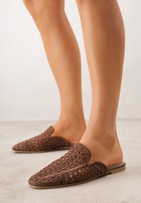 Born2be - Brązowe Klapki Mule z Ażurową Cholewką Szydełkową Civeza. Okazja: na co dzień. Kolor: brązowy. Materiał: jeans, len. Wzór: ażurowy. Sezon: lato. Styl: casual #4