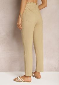 Renee - Beżowe Spodnie High Waist ze Sznurkami i Guzikami Arifea. Okazja: na co dzień. Stan: podwyższony. Kolor: beżowy. Styl: casual