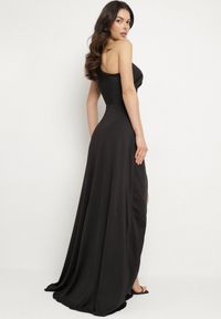 Born2be - Czarna Sukienka na Jedno Ramię z Marszczeniem i Rozcięciem Talirisa. Okazja: na ślub cywilny, na wesele, na imprezę. Kolor: czarny. Typ sukienki: asymetryczne. Styl: elegancki, klasyczny #7