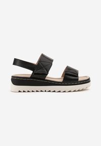 Renee - Czarne Sandały na Koturnie z Tłoczoną Cholewką Folanire. Okazja: na co dzień. Zapięcie: rzepy. Kolor: czarny. Obcas: na koturnie. Styl: elegancki, casual. Wysokość obcasa: średni #3