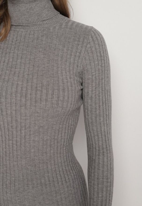 Born2be - Szara Sukienka Prążkowana o Dopasowanym Kroju z Golfem Kaszmirem Bawełną i Wełną Vaithessa. Okazja: na co dzień. Typ kołnierza: golf. Kolor: szary. Materiał: prążkowany, bawełna, wełna, kaszmir. Długość rękawa: długi rękaw. Styl: elegancki, casual