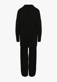 Born2be - Czarny Dzianinowy 2-częściowy Komplet z Wiskozą Sweter z Półgolfem i Szerokie Spodnie Firizia. Kolor: czarny. Materiał: dzianina, wiskoza #5