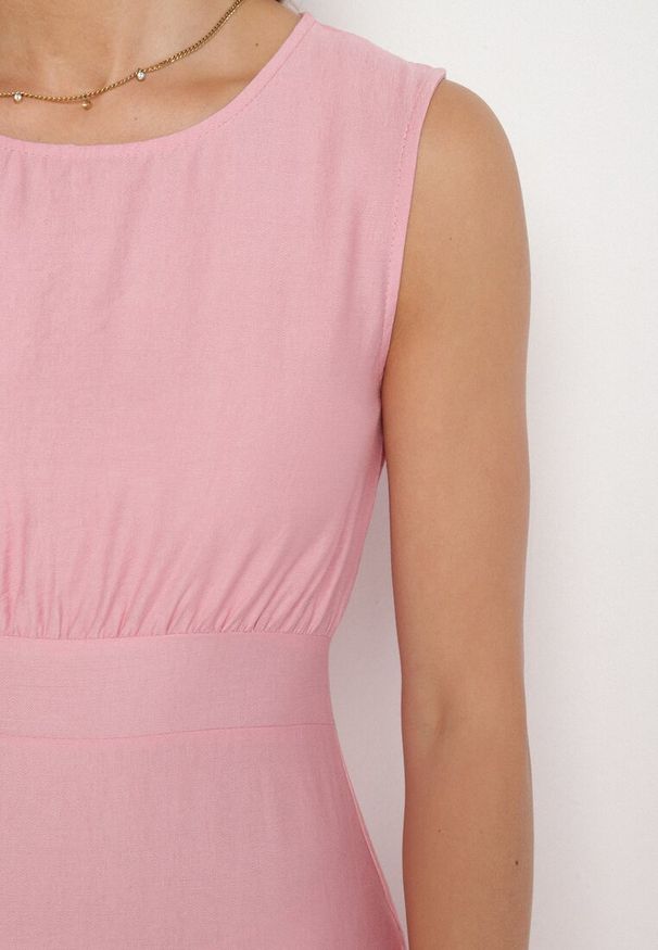 Born2be - Różowa Rozkloszowana Sukienka z Wiskozą o Asymetrycznym Kroju Dolorissa. Okazja: na spacer, na co dzień. Kolor: różowy. Materiał: wiskoza. Typ sukienki: asymetryczne. Styl: casual