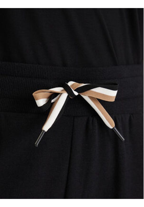 BOSS - Boss Spodnie dresowe CP Stripe 50524759 Czarny Regular Fit. Kolor: czarny. Materiał: bawełna