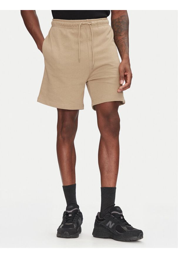 Jack & Jones - Jack&Jones Szorty sportowe Gordon 12268448 Beżowy Regular Fit. Kolor: beżowy. Materiał: bawełna. Styl: sportowy