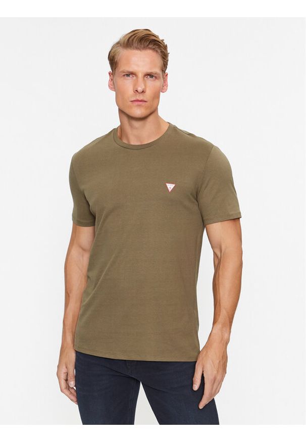 Guess T-Shirt M2YI36 I3Z14 Khaki Slim Fit. Kolor: brązowy. Materiał: bawełna