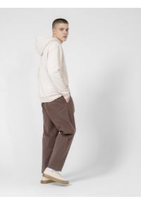 outhorn - Spodnie tkaninowe męskie - brązowe. Okazja: na co dzień. Kolor: brązowy. Materiał: tkanina. Styl: casual