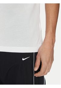 Nike T-Shirt FQ4938 Biały Regular Fit. Kolor: biały. Materiał: bawełna, syntetyk #5