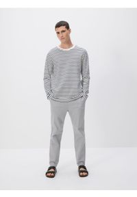 Reserved - Bawełniany longsleeve - jasnoszary. Kolor: szary. Materiał: bawełna. Długość rękawa: długi rękaw. Długość: długie