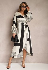 Renee - Czarna Kopertowa Sukienka Kimono Wiązana w Talii Ozdobiona Geometrycznym Wzorem Erostta. Kolor: czarny. Wzór: aplikacja, geometria. Typ sukienki: kopertowe #3