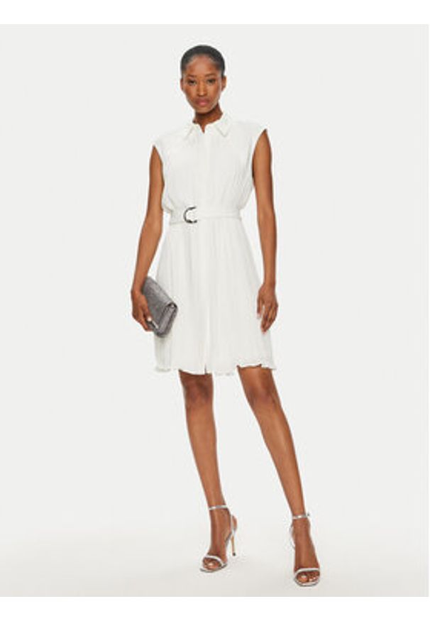 DKNY Sukienka koszulowa DD4A1538 Écru Regular Fit. Materiał: syntetyk. Typ sukienki: koszulowe
