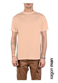Xagon Man T-Shirt | A2108 1Z X0044 | Mężczyzna | Łososiowy. Okazja: na co dzień. Kolor: różowy. Materiał: bawełna. Styl: casual