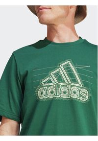 Adidas - adidas T-Shirt Growth Badge Graphic IN6262 Zielony Regular Fit. Kolor: zielony. Materiał: bawełna #3