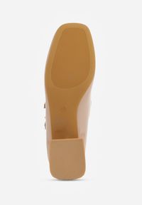 Renee - Ciemnobeżowe Czółenka Lakierowane na Słupku z Paskami na Sprzączki Omeisa. Okazja: do pracy. Zapięcie: pasek. Kolor: beżowy. Materiał: lakier. Wzór: paski, kwiaty. Obcas: na słupku. Styl: elegancki, klasyczny, wizytowy. Wysokość obcasa: średni #6