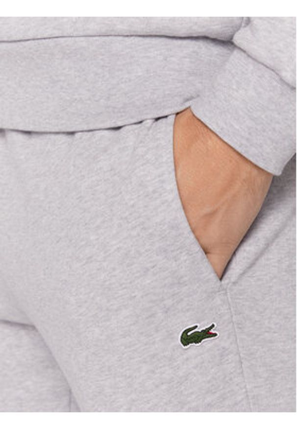 Lacoste Dres WH2528 Szary Regular Fit. Kolor: szary. Materiał: bawełna