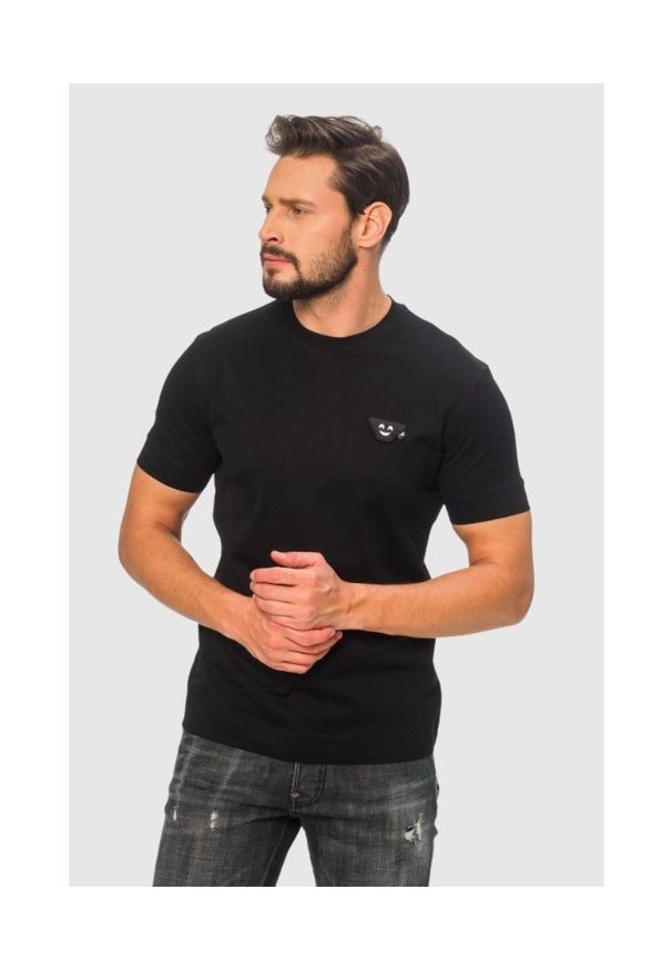 Emporio Armani - EMPORIO ARMANI Czarny t-shirt męski z wymienną aplikacją. Kolor: czarny. Materiał: prążkowany. Wzór: aplikacja. Styl: klasyczny