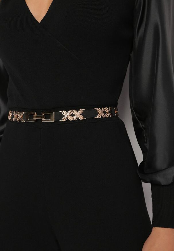 Born2be - Czarny Długi Kombinezon z Luźnym Rękawem i Paskiem Dolcet. Kolor: czarny. Materiał: tkanina, satyna, dzianina, prążkowany. Długość: długie. Wzór: aplikacja