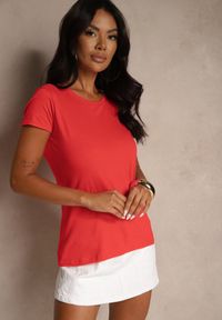 Renee - Czerwony Bawełniany Casualowy T-shirt Arpollia. Okazja: na co dzień. Kolor: czerwony. Materiał: bawełna. Styl: casual