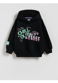 Reserved - Bawełniana bluza z kapturem - czarny. Typ kołnierza: kaptur. Kolor: czarny. Materiał: bawełna #1