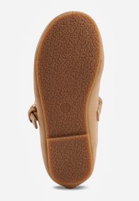 Born2be - Brązowe Klasyczne Balerinki Mary Jane z Paskiem z Klamerką Timabelle. Okazja: na uczelnię. Zapięcie: pasek. Kolor: brązowy. Materiał: jeans. Styl: klasyczny #5