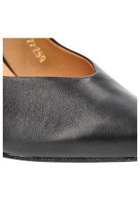 Czarne Czółenka Clasicco Eleganckie Buty Na Obcasie. Kolor: czarny. Materiał: skóra. Szerokość cholewki: normalna. Obcas: na obcasie. Styl: elegancki. Wysokość obcasa: średni #6